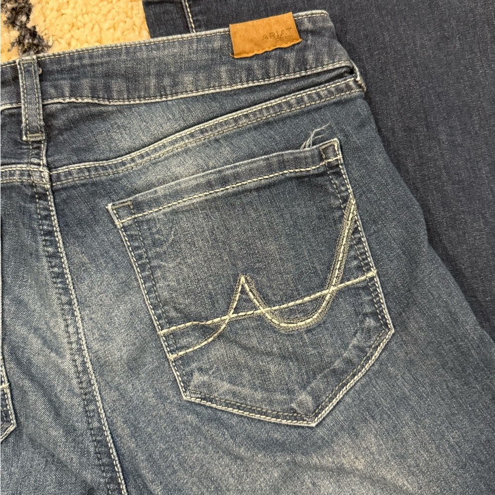 Ariat Mid Rise Trouser Jean ~ Sz. 31L